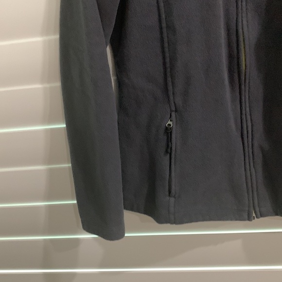 Women's Medium Grey Fleece Full-Zip Jacket See last pic for best color. Size Med - Picture 4 of 13
